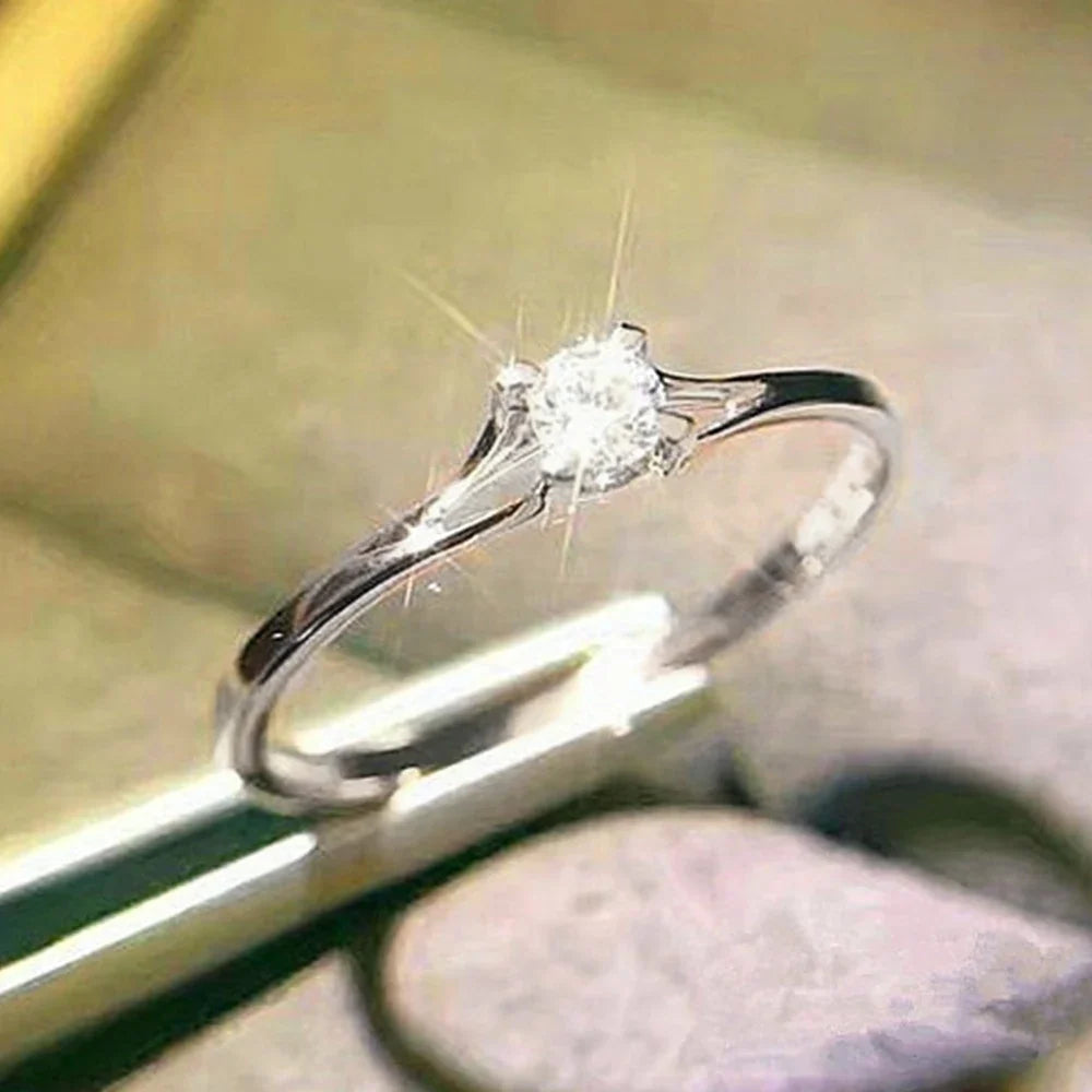 Anillo Solitario Boho con Zirconia Brillante