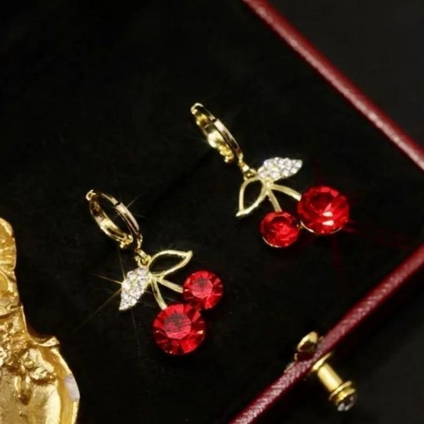 Pendientes Cereza Carmesí