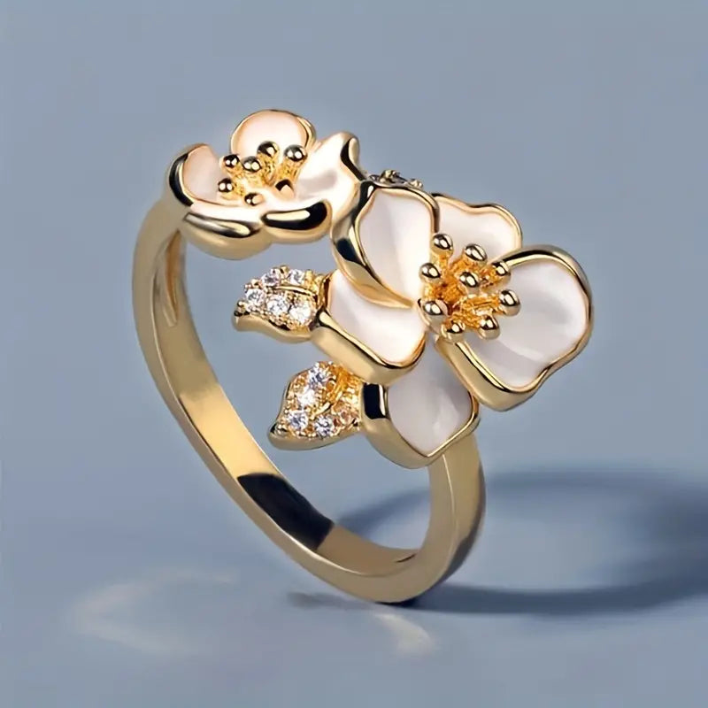 Anillo vintage de flor de esmalte blanco y oro