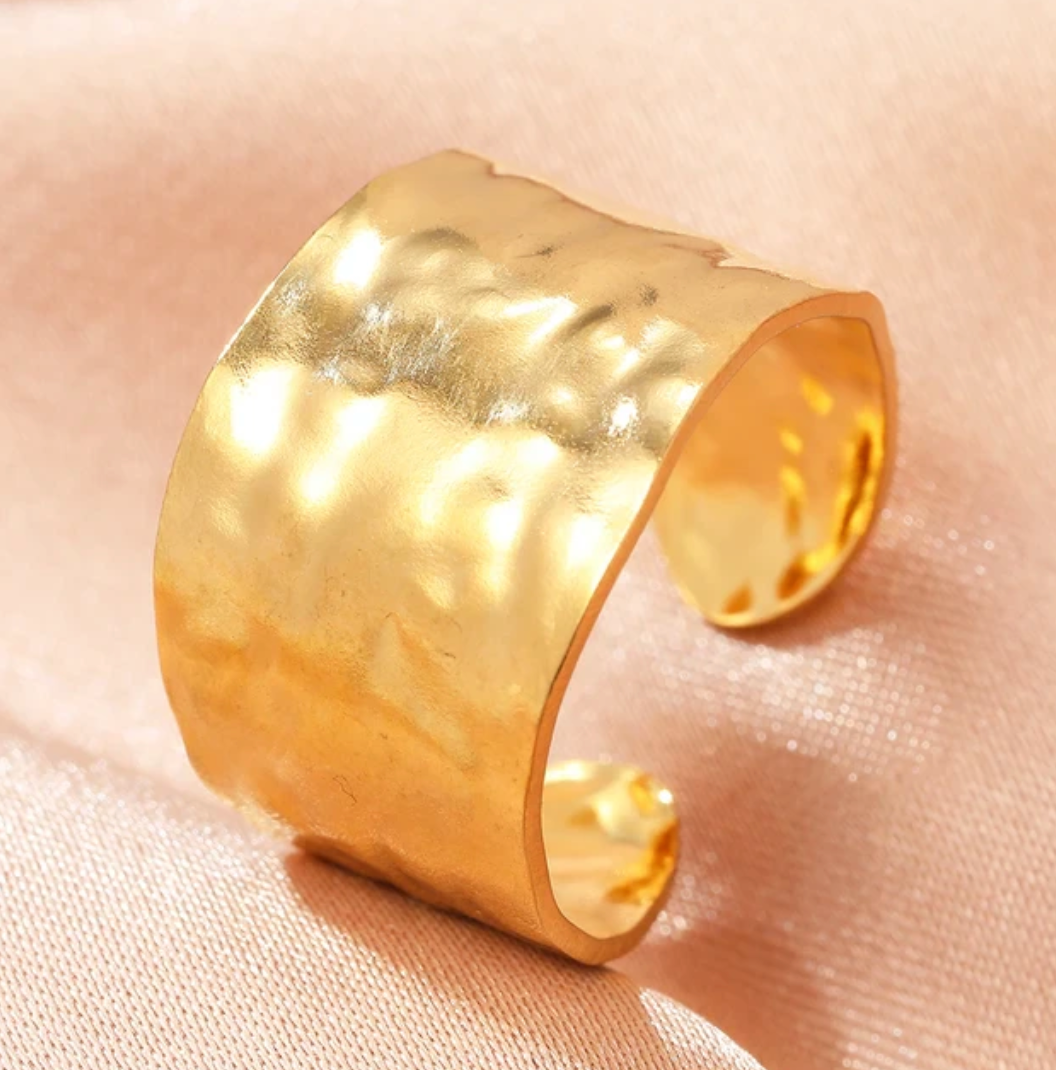 Anillo griego chapado en oro de 18 quilates