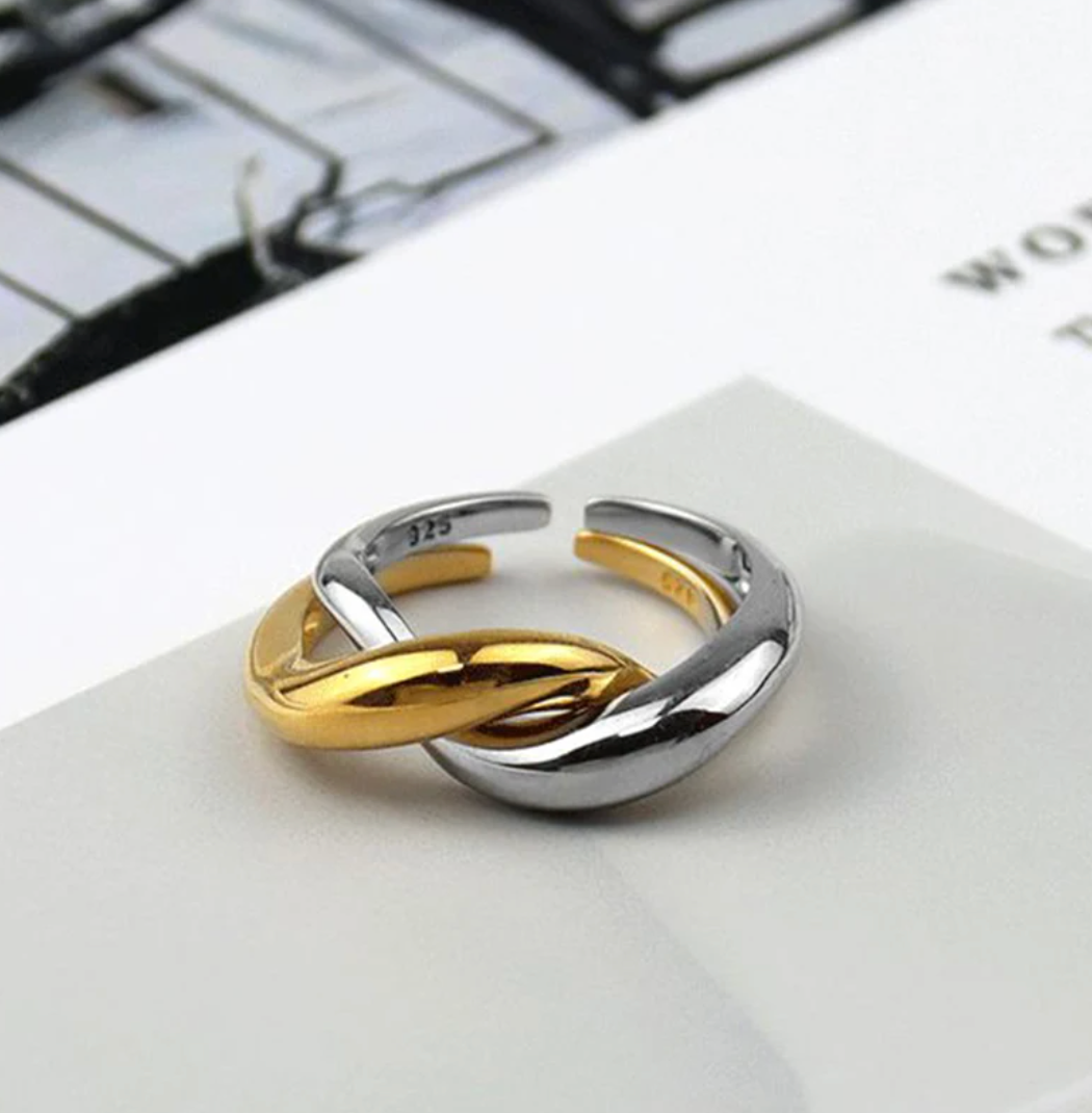 Anillo chapado en oro de 18 quilates y plata 925 entrelazado