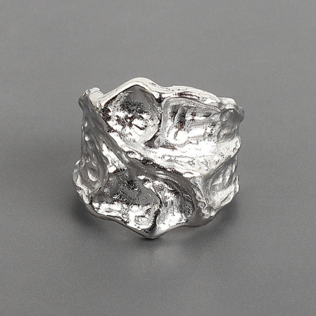 Anillo de plata 925 con diseño arrugado especial
