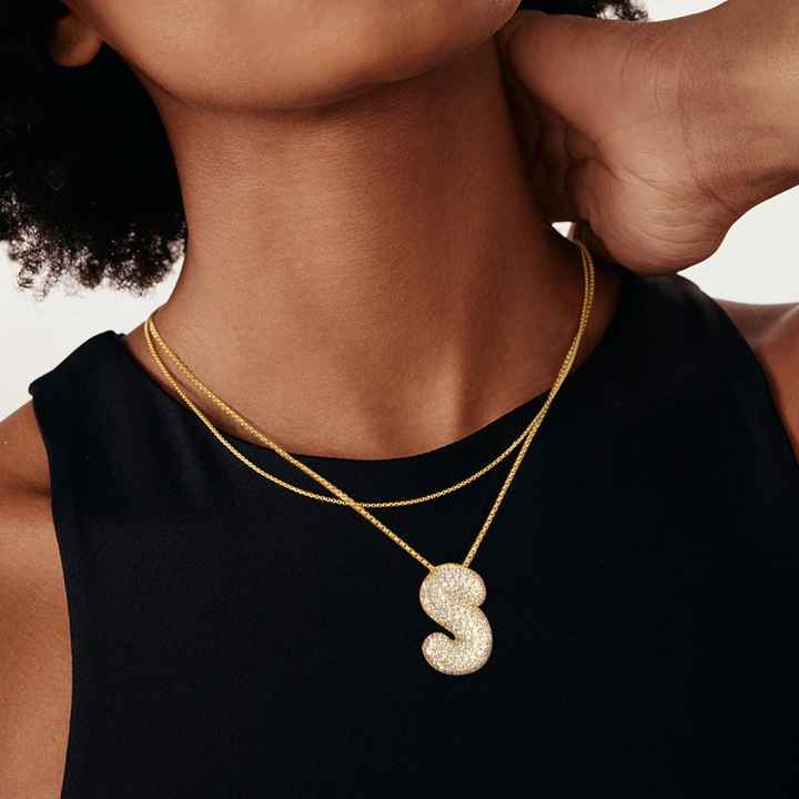 Collar de inicial con burbujas Hailey