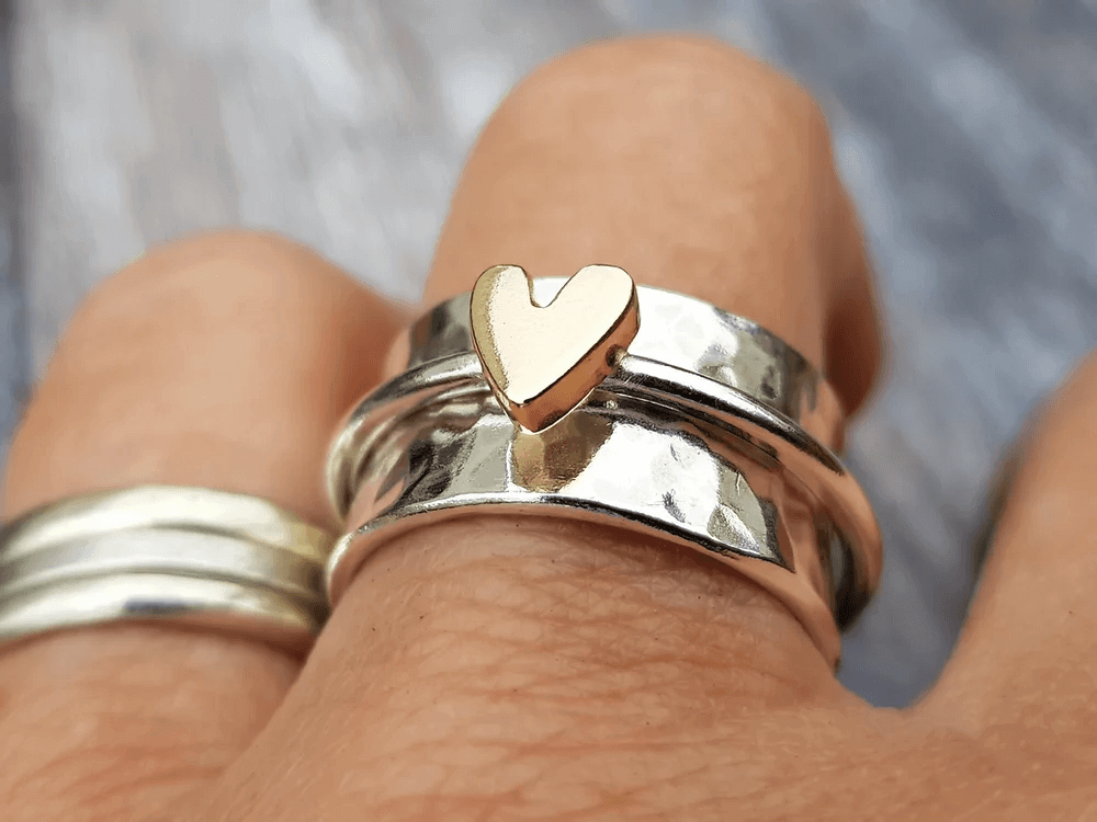 Alma - Anillo corazón plateado con baño de oro