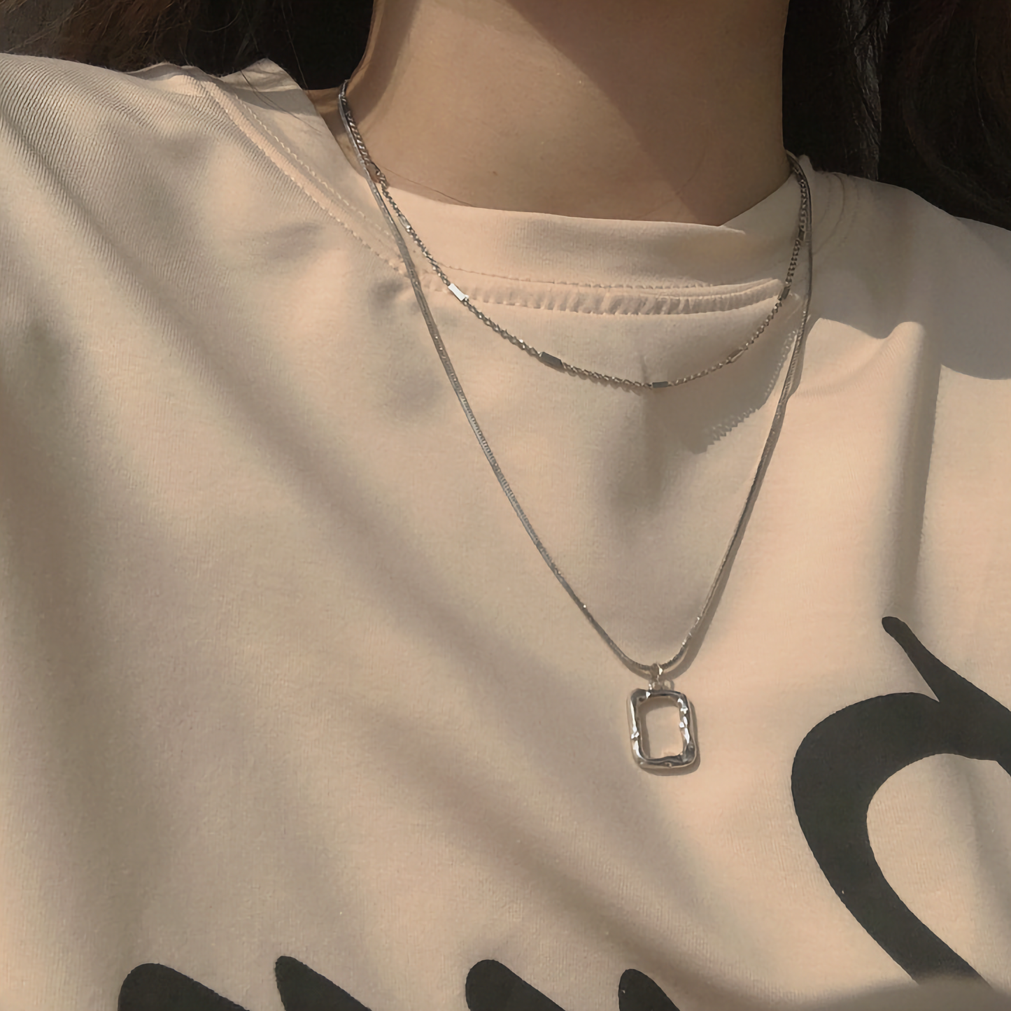 Collar Abigail de cadenas superpuestas