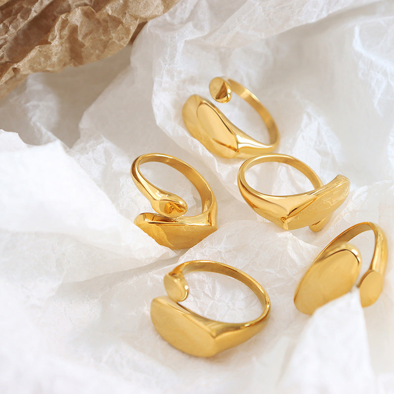 Anillo minimalista dorado Odyssey