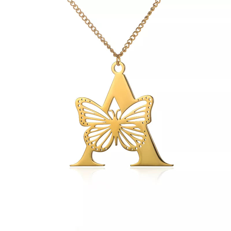 Cadena de iniciales dorada de 18 quilates con elegante mariposa