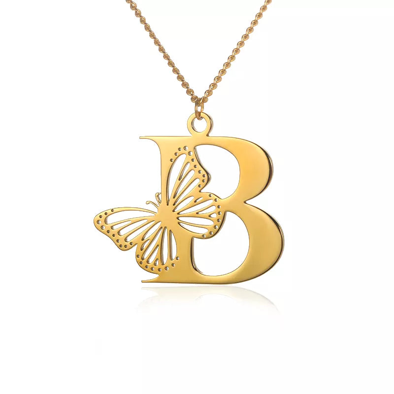 Cadena de iniciales dorada de 18 quilates con elegante mariposa