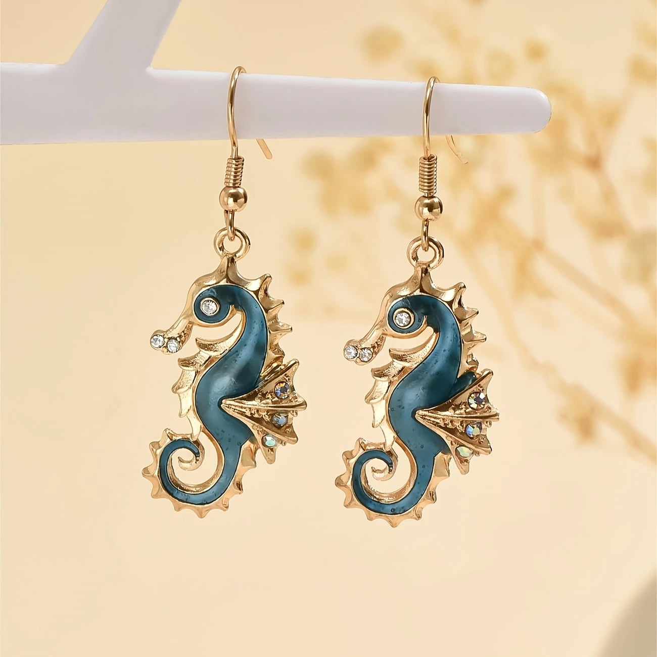 Pendientes Dorados Caballito de Mar Azul