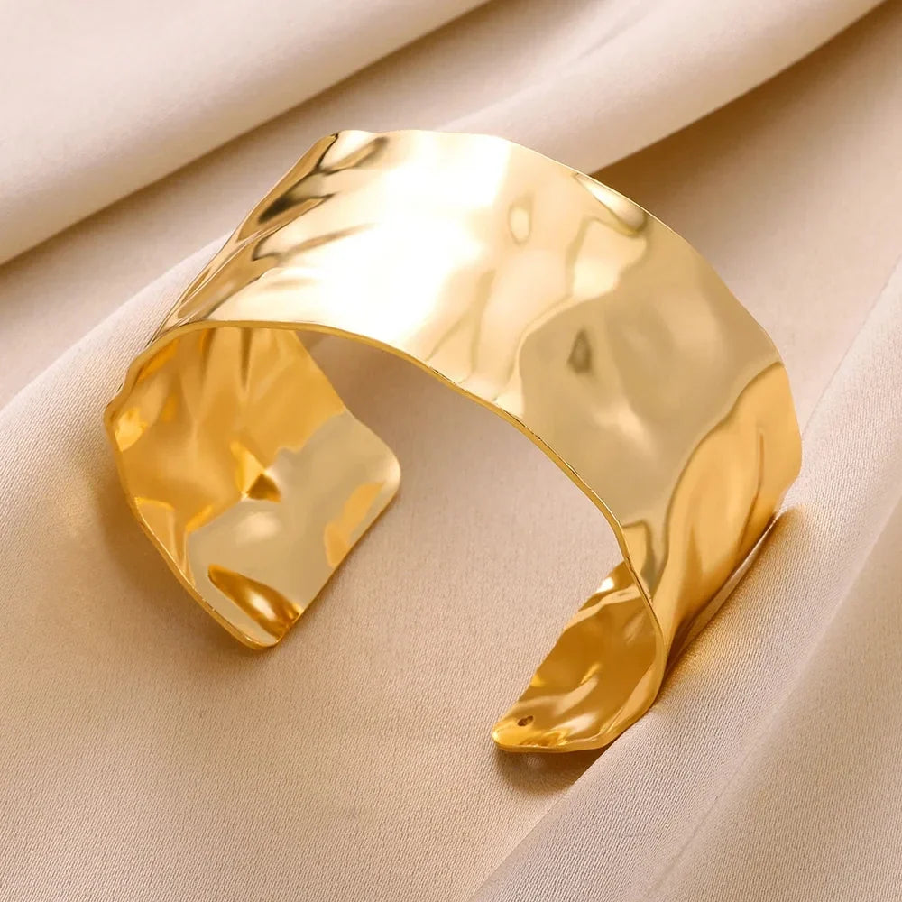 Brazalete Abierto Dorado Boho