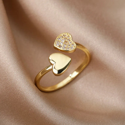 Anillo Corazón Geométrico Ajustable con Zirconias