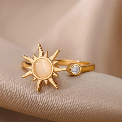 Anillo Sol Ajustable con Piedra Ojo de Gato y Zirconia