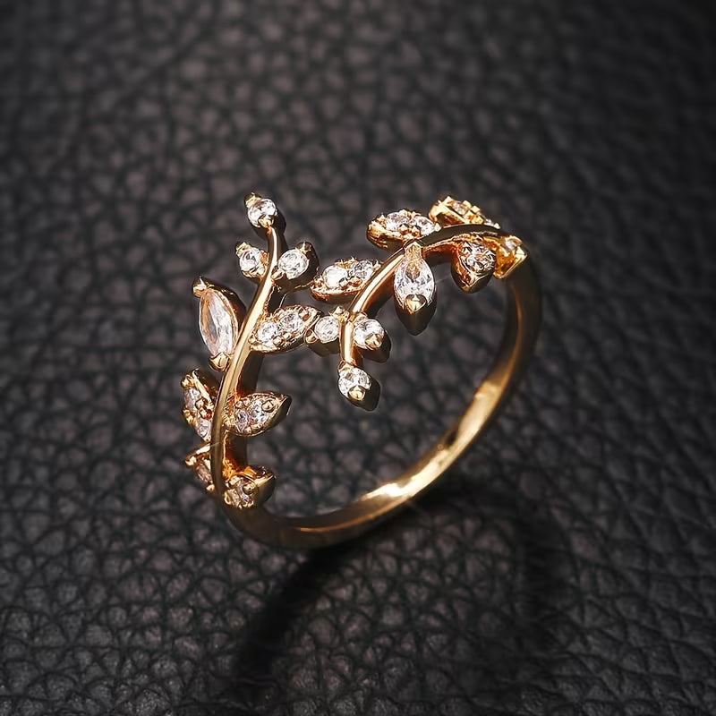 Anillo Vintage Ajustable con Forma de Enredadera