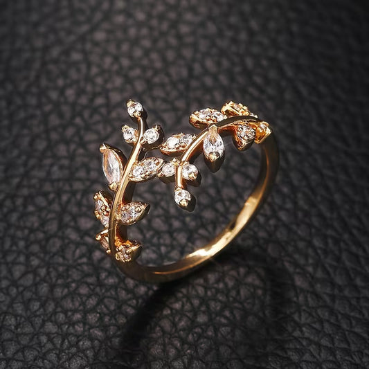 Anillo Vintage Ajustable con Forma de Enredadera