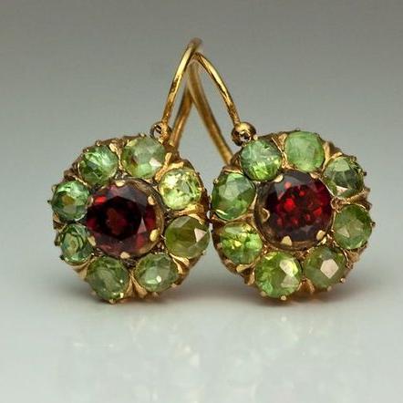Aretes Vintage Redondos de Cristal Verde y Rojo