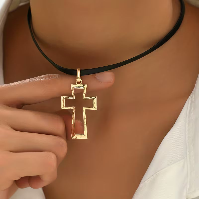 Collar colgante Cruz con cordón