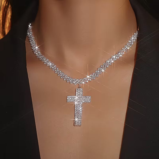Collar de múltiples capas con diamantina