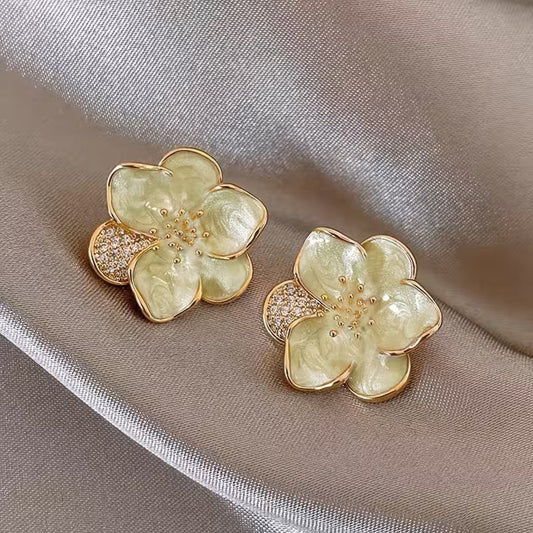 Pendientes Modernos Elegantes con Forma de Flor