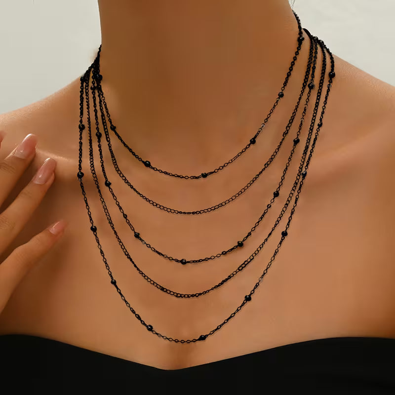 Collar Cadena Multicapa con Borlas Elegantes