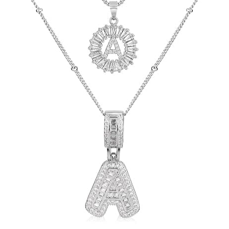 Set de collares con iniciales pavé | Oro blanco