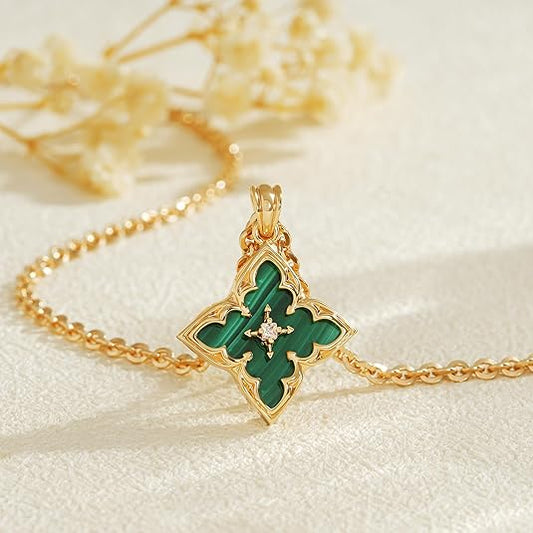 Collar con colgante trébol de esmeralda | Oro