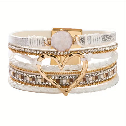 Pulsera Bohemia Multicapa con Corazón Dorado
