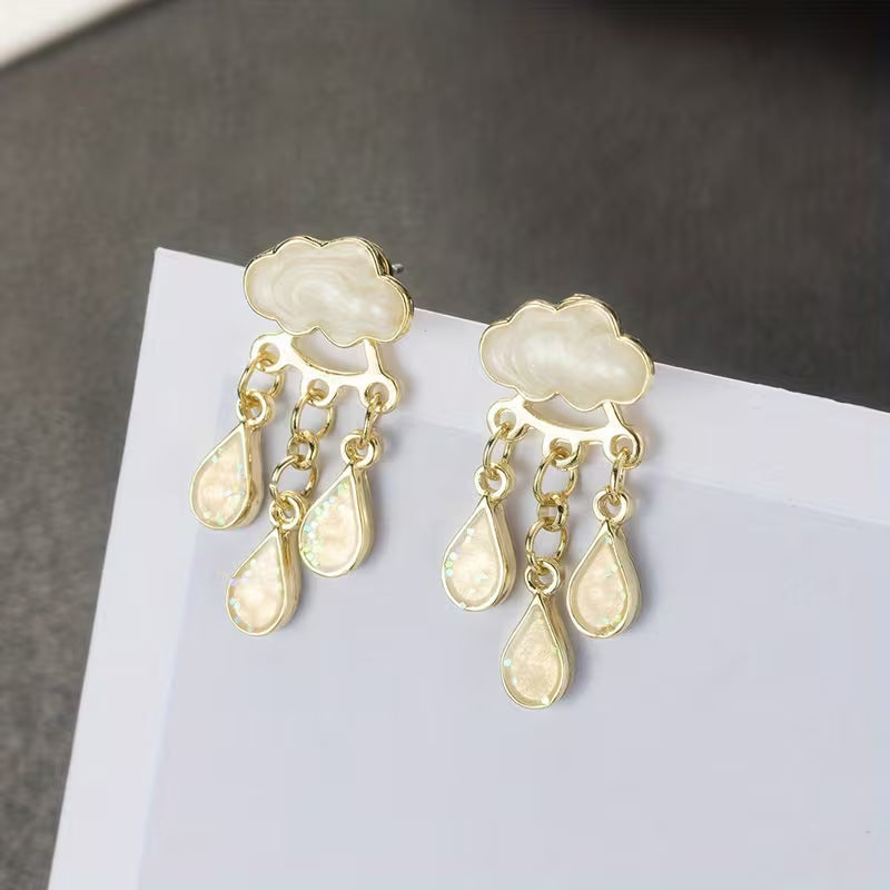 Pendientes Elegantes Nube con Borlas