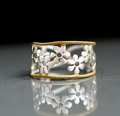 Exquisito diseño vintage de Joyería Emmaille Blumenring