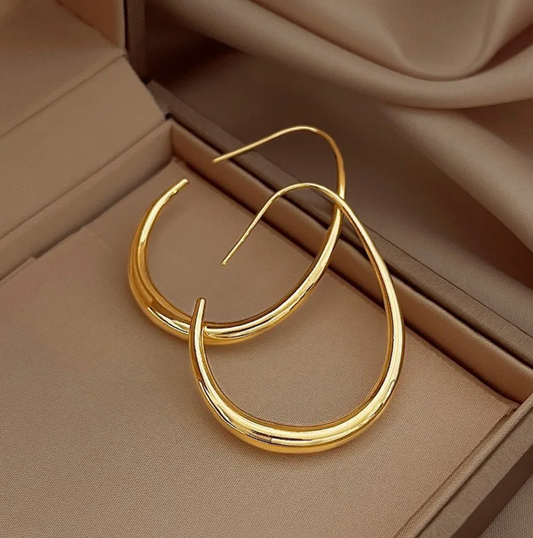 Aretes grandes dorados de 18 quilates