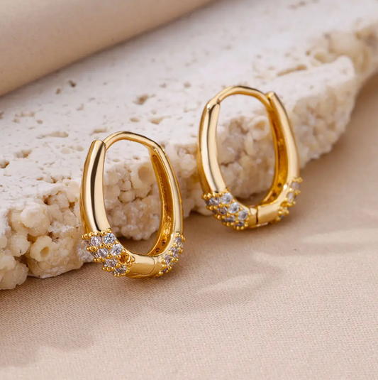 Aros chapados en oro de 18 quilates con circonita en la base