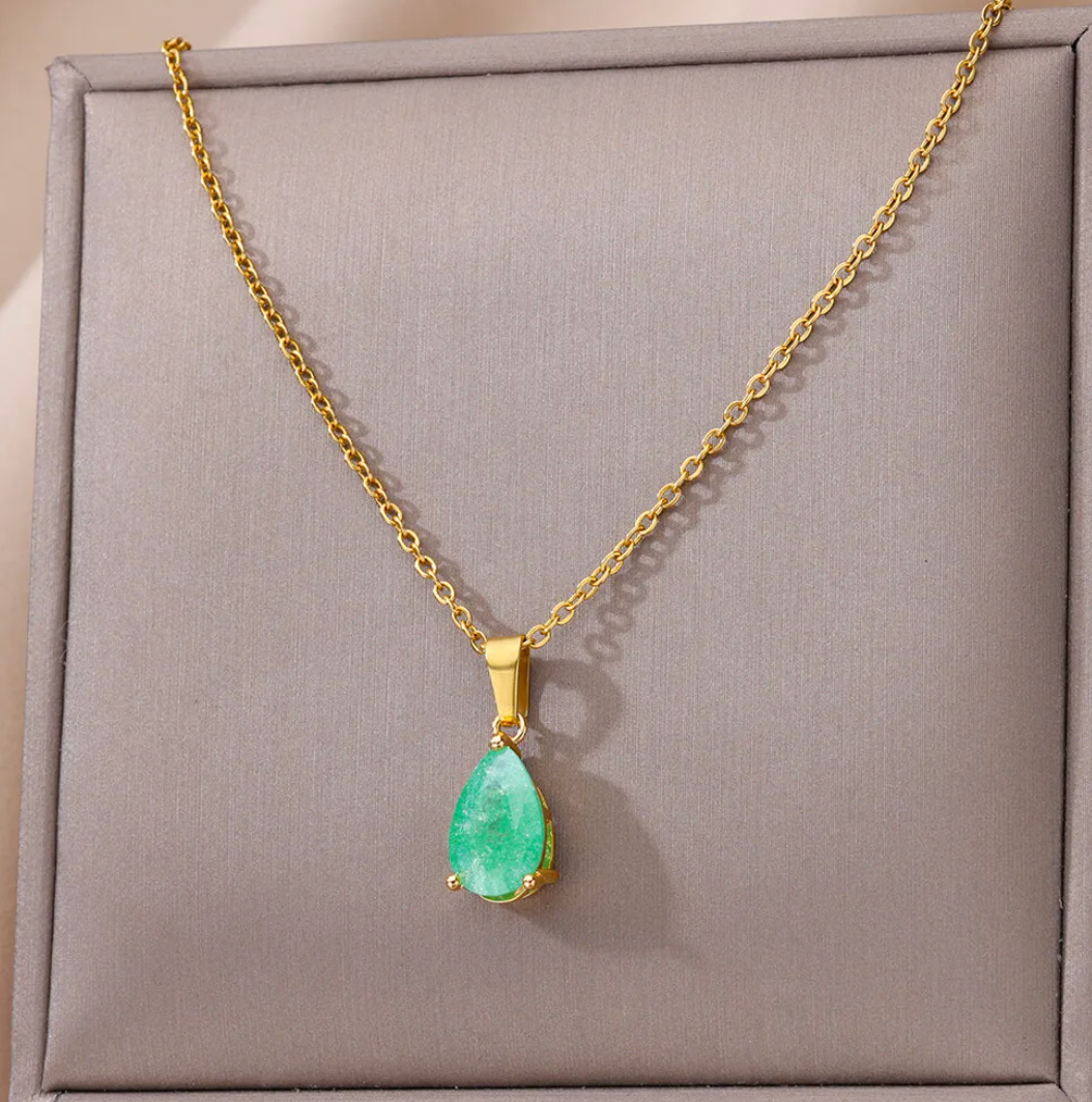 Collar chapado en oro de 18 quilates con aventurina y piedra zodiacal