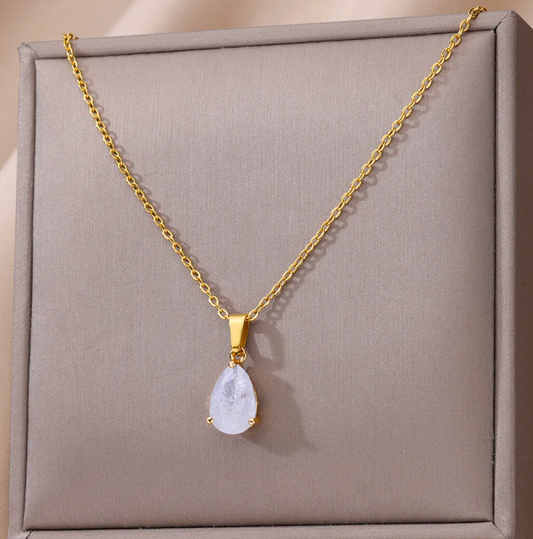 Collier en plaqué or 18 carats avec pierre zodiacale quartz de cristal