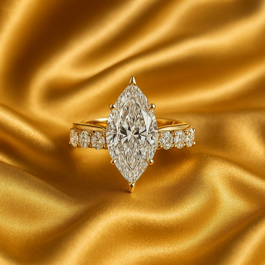 Anillo de Diamante Marqués en Oro