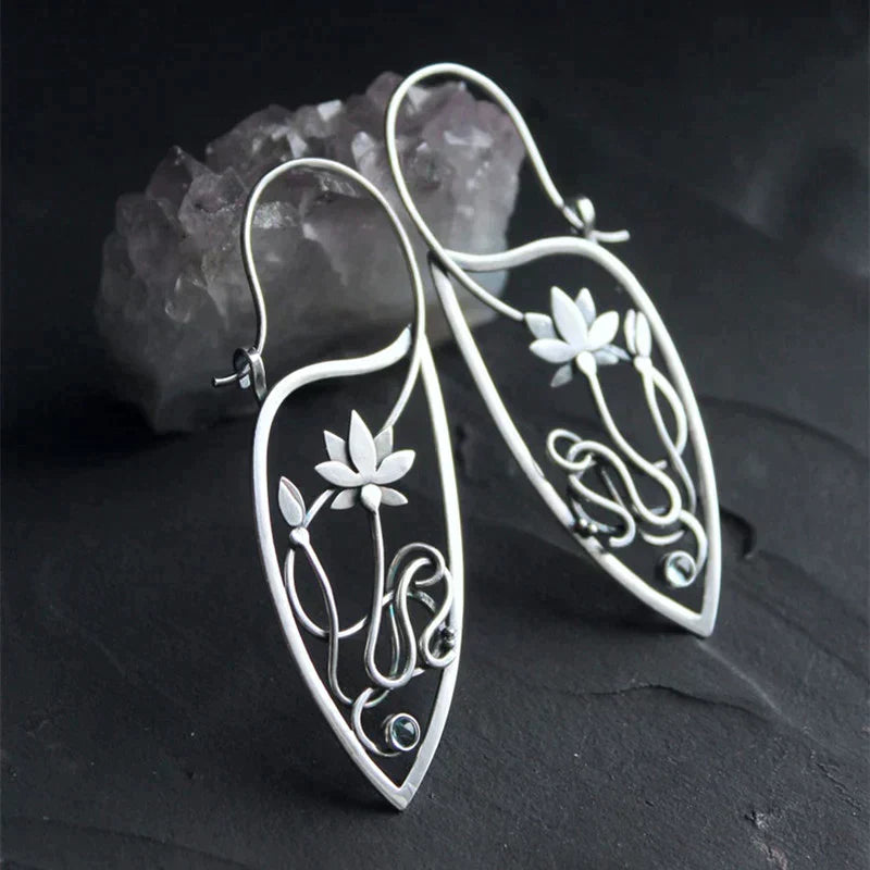 Pendientes Flor de Loto en Plata de Ley