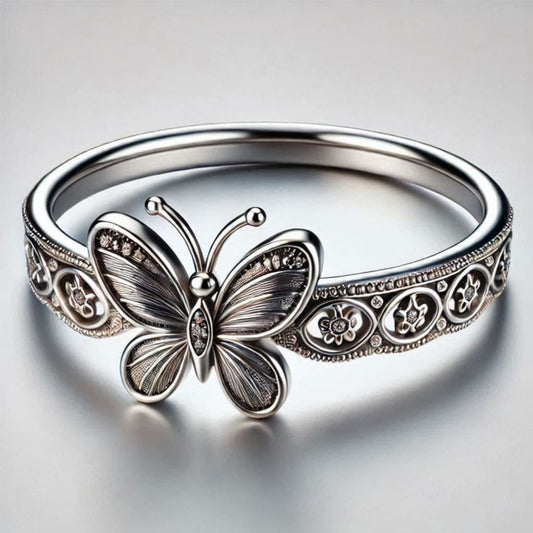 Anillo de mariposa exótica en plata