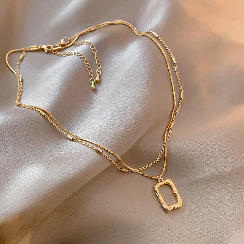 Colgante Abigail de cadenas superpuestas
