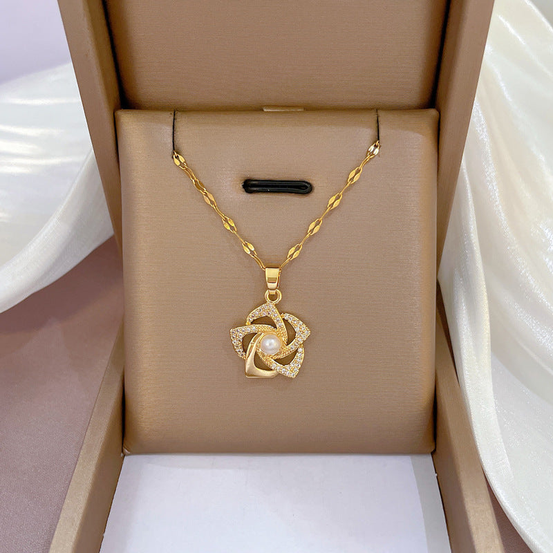 Colgante de flor de perlas Orient
