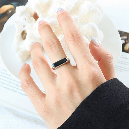 Anillo de ónix dorado Brenda