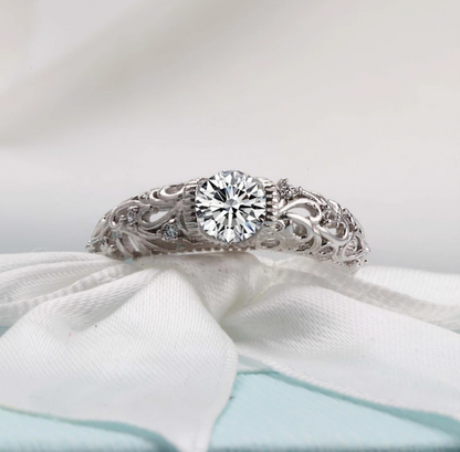 Elegante Anillo de Plata Esterlina