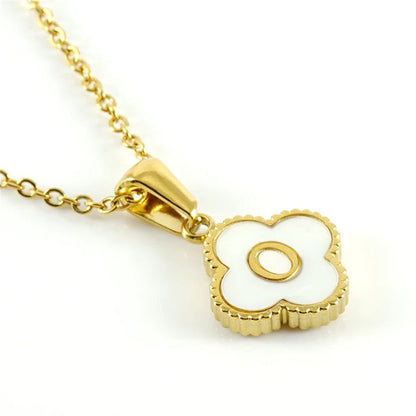 Collar de inicial en forma de trébol