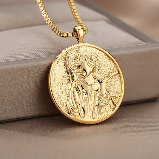 Collar de Artemisa Diosa de la Luna y la Naturaleza Salvaje