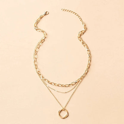 Collar vintage de cadenas superpuestas con colgante