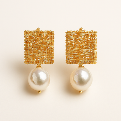 Pendientes vintage de hilos dorados con perlas