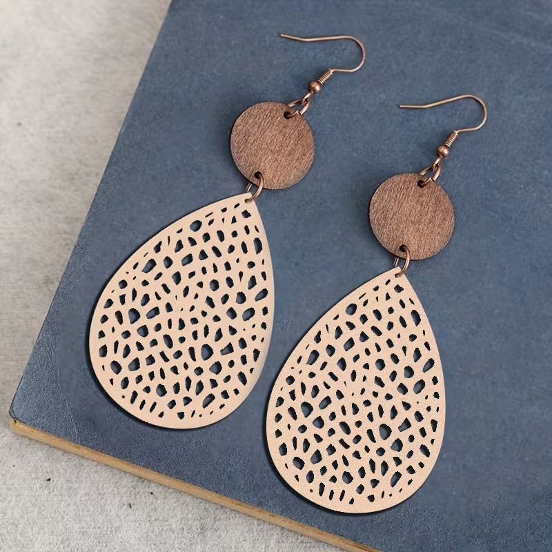 Pendientes de Cuero Estilo Vintage con Calado