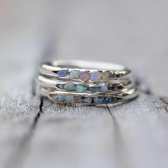 Anillo de Plata con Capas de Piedras Azules Vintage