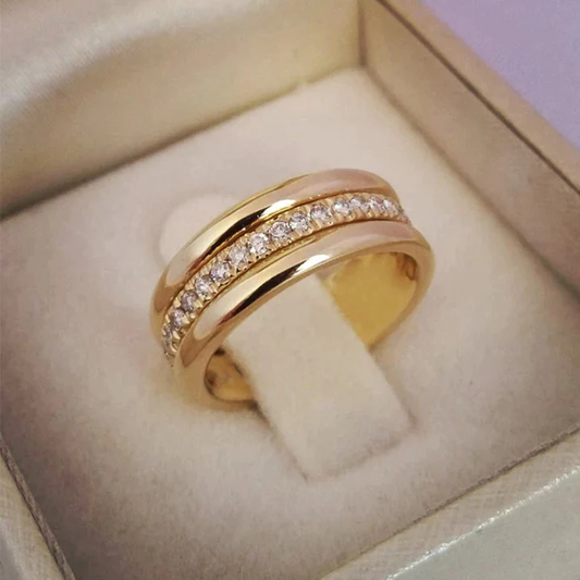 Patricia - Anillo vintage incrustado de circonita