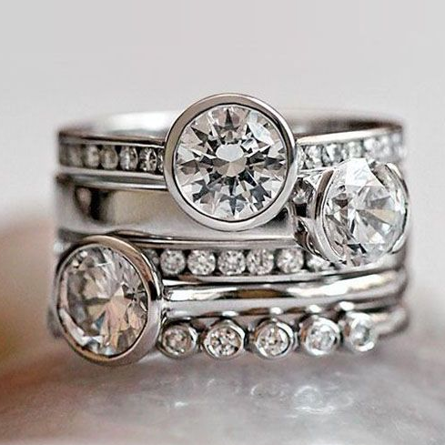 Anillo Vintage de Plata y Cristal en Capas