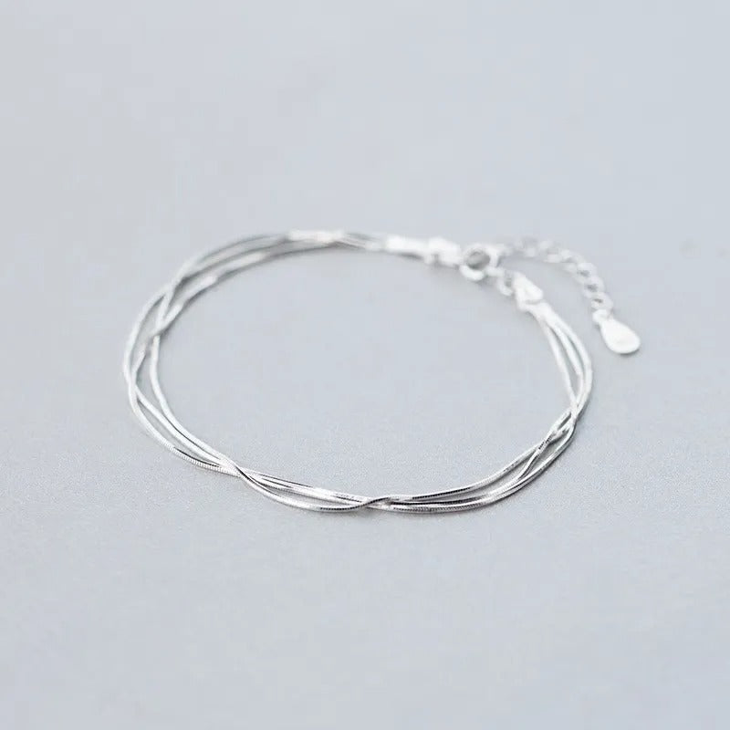 Pulsera fina y elegante de plata 925