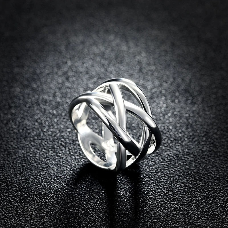Anillo de diseño trenzado de plata 925